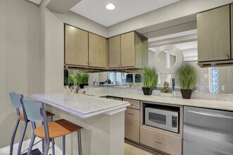 355 E Ohio St in Indianapolis, IN - Building Photo - Building Photo