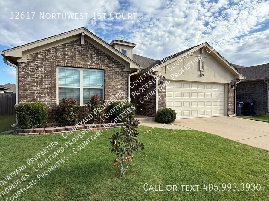 12617 NW 1st Ct in Yukon, OK - Building Photo