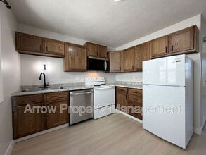 3609 N 60th St in Lincoln, NE - Building Photo - Building Photo