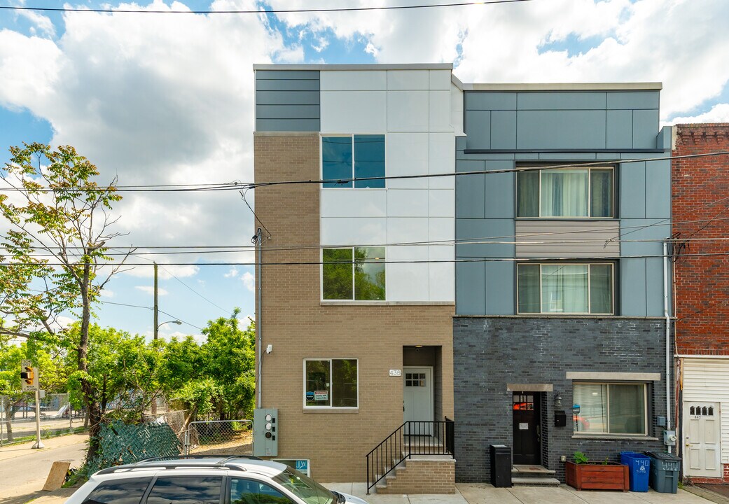 438 W Susquehanna Ave, Unit 2 in Philadelphia, PA - Building Photo