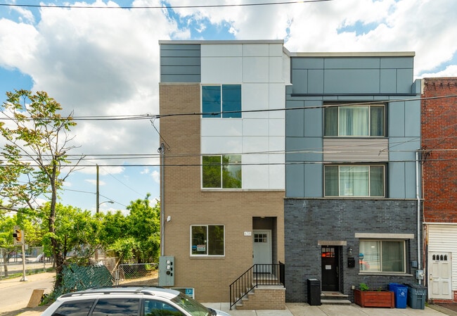 property at 438 W Susquehanna Ave