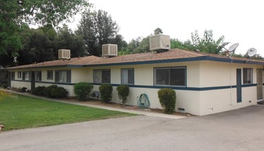 345 La Paloma St in Redlands, CA - Building Photo - Building Photo