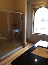 526 Lockhart St, Unit 3 in Pittsburgh, PA - Building Photo - Building Photo