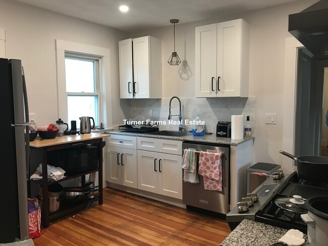 21 Renfrew St