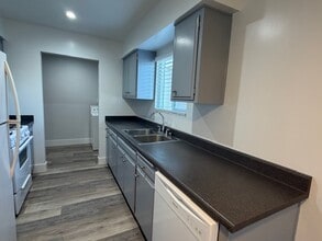 1747 Acorn St in Escondido, CA - Building Photo - Building Photo