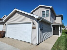 3512 McLaughlin Dr in Lincoln, NE - Building Photo