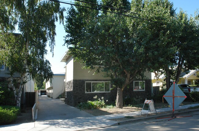 1164 Brace Ave in San Jose, CA - Foto de edificio - Building Photo