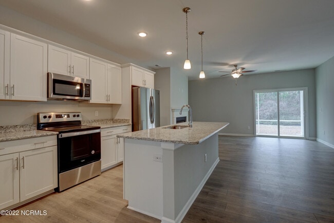 4409 Finch Ln in Wilmington, NC - Building Photo - Building Photo