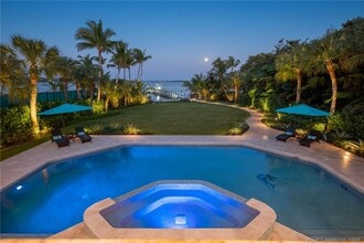 3365 SE St Lucie Blvd in Stuart, FL - Building Photo - Building Photo