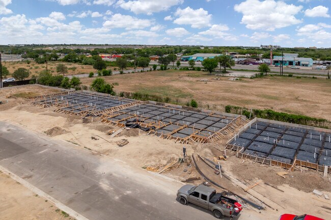 11310 Clearmine St in San Antonio, TX - Foto de edificio - Building Photo