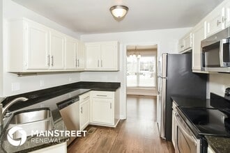 713 Brent Glen Pl, Unit 712 in Nashville, TN - Foto de edificio - Building Photo