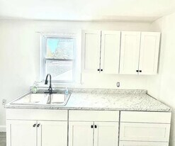 212 S Chestnut St, Unit 4 in Collinsville, IL - Building Photo