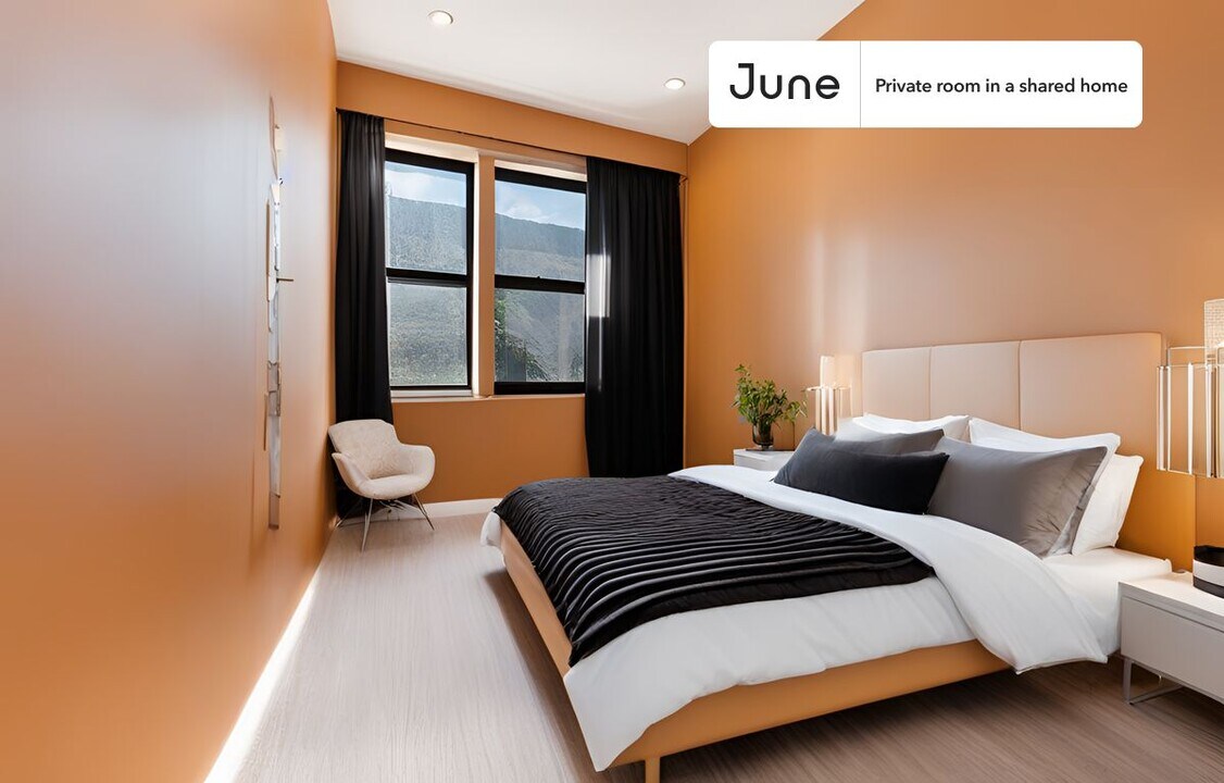 Private bedroom in 3 bed/2 bath Home in New York, NY - Building Photo