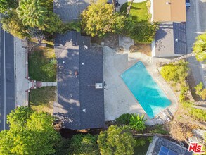 5604 Valley Circle Blvd in Los Angeles, CA - Building Photo - Building Photo