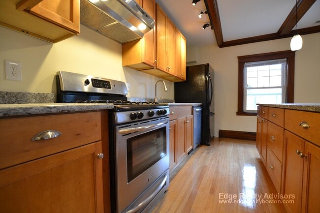 34 Bentley St, Unit 1