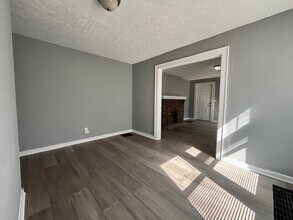 1093 S Champion Ave in Columbus, OH - Building Photo - Building Photo