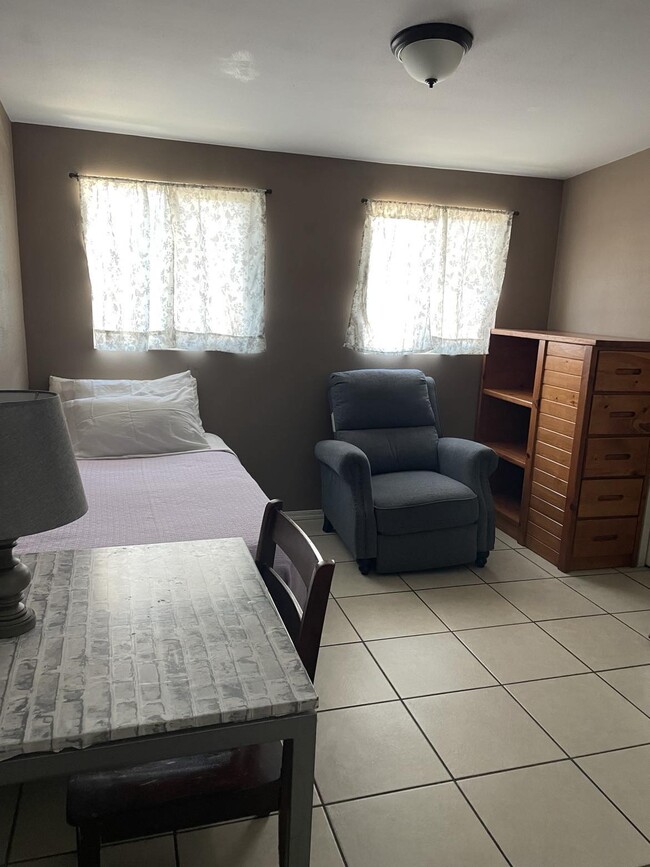 1742 W Belfast St, Unit Studio attached to house
