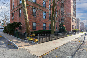 Fleetwood Apartments in Yonkers, NY - Building Photo - Building Photo