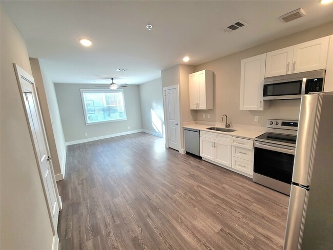 property at 1620 Oak Tree Dr