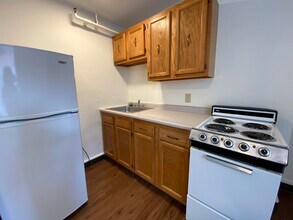 64 Merrimack St-Unit -29 in Manchester, NH - Building Photo - Building Photo