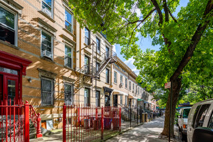 1384 Madison St in Brooklyn, NY - Foto de edificio - Building Photo