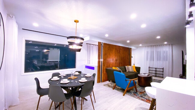 948 S 1500 W in Salt Lake City, UT - Building Photo - Building Photo