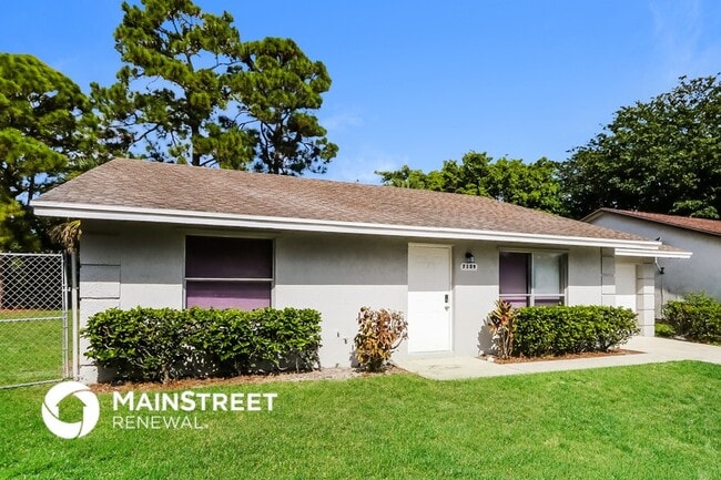 7109 Glenwood Dr in Boynton Beach, FL - Building Photo - Building Photo
