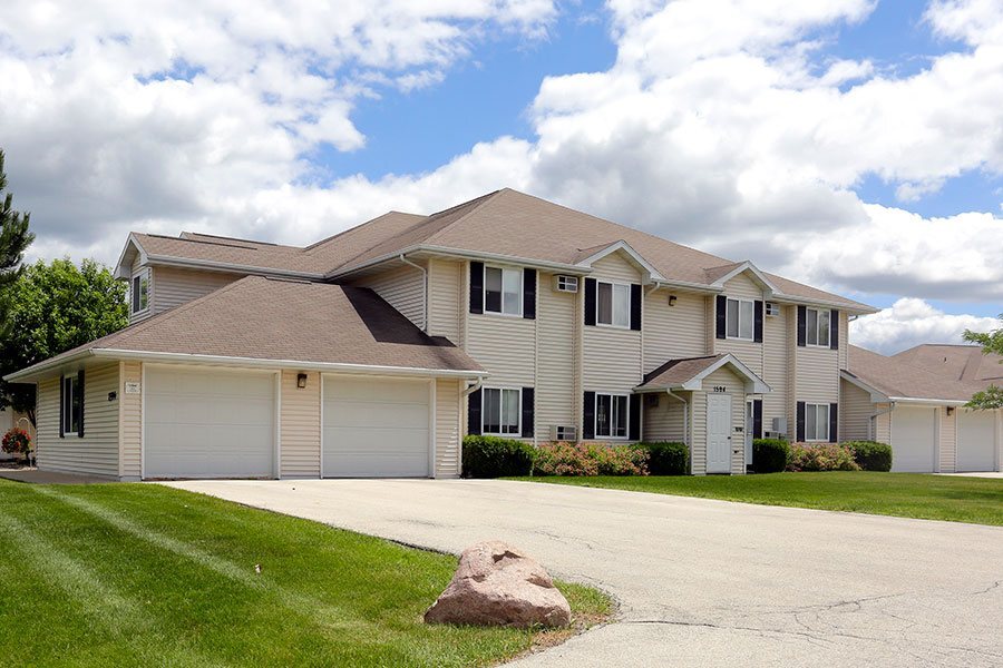 TRAILS END in Green Bay, WI - Foto de edificio