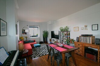 205 10th St in Jersey City, NJ - Building Photo - Building Photo