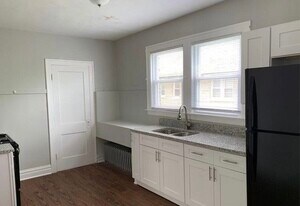 6957 S Artesian Ave in Chicago, IL - Building Photo