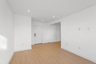 3415 London Street in Los Angeles, CA - Foto de edificio - Interior Photo