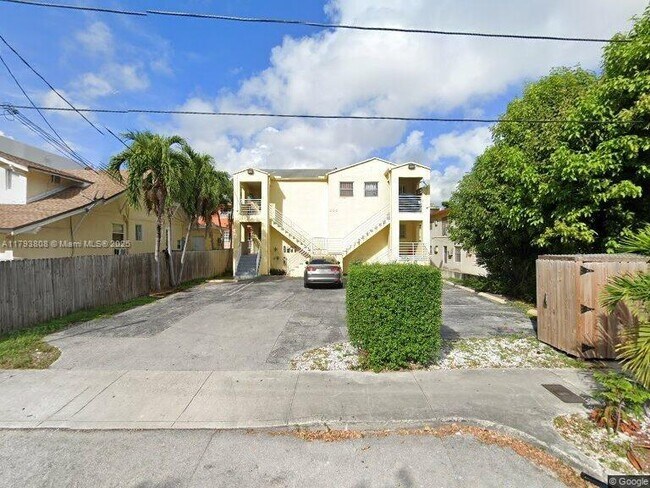 property at 459 SW 4th St