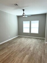 8006 Bowen St in Houston, TX - Building Photo - Building Photo