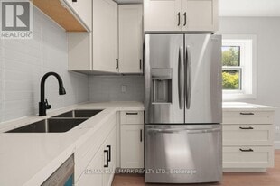 124 Colborne St in Kawartha Lakes, ON - Building Photo