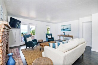 1447 Neptune Ave in Encinitas, CA - Building Photo - Building Photo