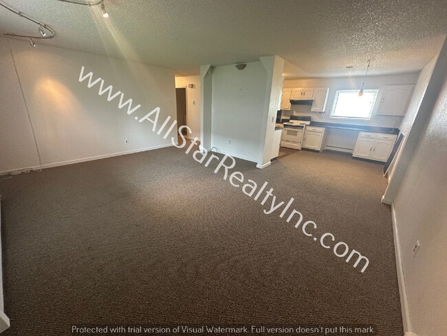8110 E 16th Ave in Anchorage, AK - Building Photo - Building Photo