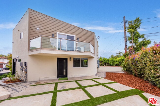property at 2139 Kerwood Ave