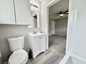 1302 Cypress St in Alvin, TX - Building Photo - Building Photo