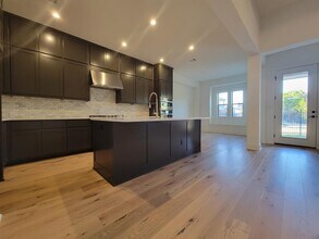 4607 Flameleaf Sumac Dr in Austin, TX - Building Photo - Building Photo