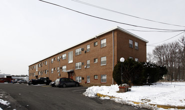 West Park Apartments in Westville, NJ - Building Photo - Building Photo