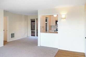 40 Harbor Oak Dr in Tiburon, CA - Building Photo - Building Photo