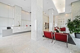 1627 Brickell Ave in Miami, FL - Building Photo - Building Photo