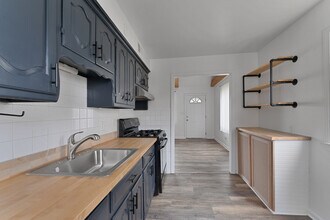 98 N Navarre Ave in Youngstown, OH - Building Photo - Building Photo