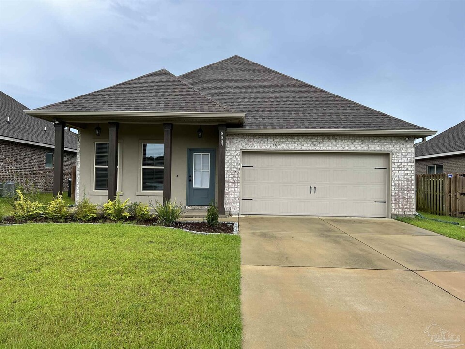 8889 Bellawood Cir in Pensacola, FL - Building Photo