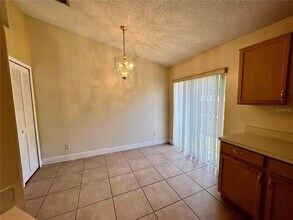 10267 Vista Cove Ln in Orlando, FL - Building Photo - Building Photo