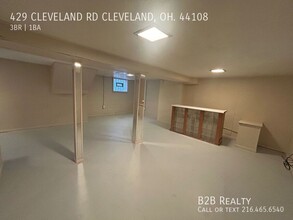 429 Cleveland Rd in Cleveland, OH - Building Photo - Building Photo