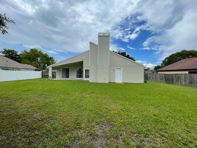 737 Lagoon Dr in Oviedo, FL - Building Photo - Building Photo