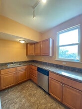 820 Bay Ridge Ave in Pittsburgh, PA - Building Photo - Building Photo