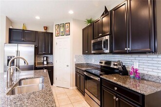 6959 Towne Lake Rd in Riverview, FL - Building Photo - Building Photo