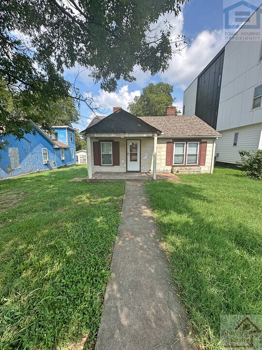 1002 33rd Ave N in Nashville, TN - Building Photo